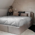 2-in-1 Teddy Duvet and Bedspread – Soft Stone Gray Fabric, Versatile for All Seasons, Easy Care, Breathable Comfort 1