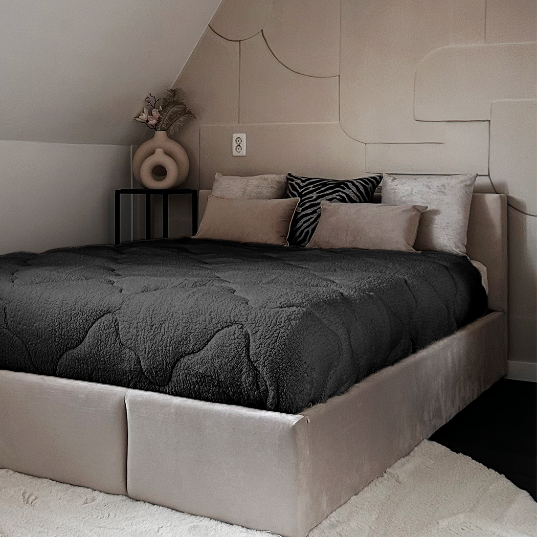 2-in-1 Teddy Duvet in Earl Gray Anthracite – Soft, Breathable Bedding for Year-Round Comfort, Easy Care, No Cover Needed 1