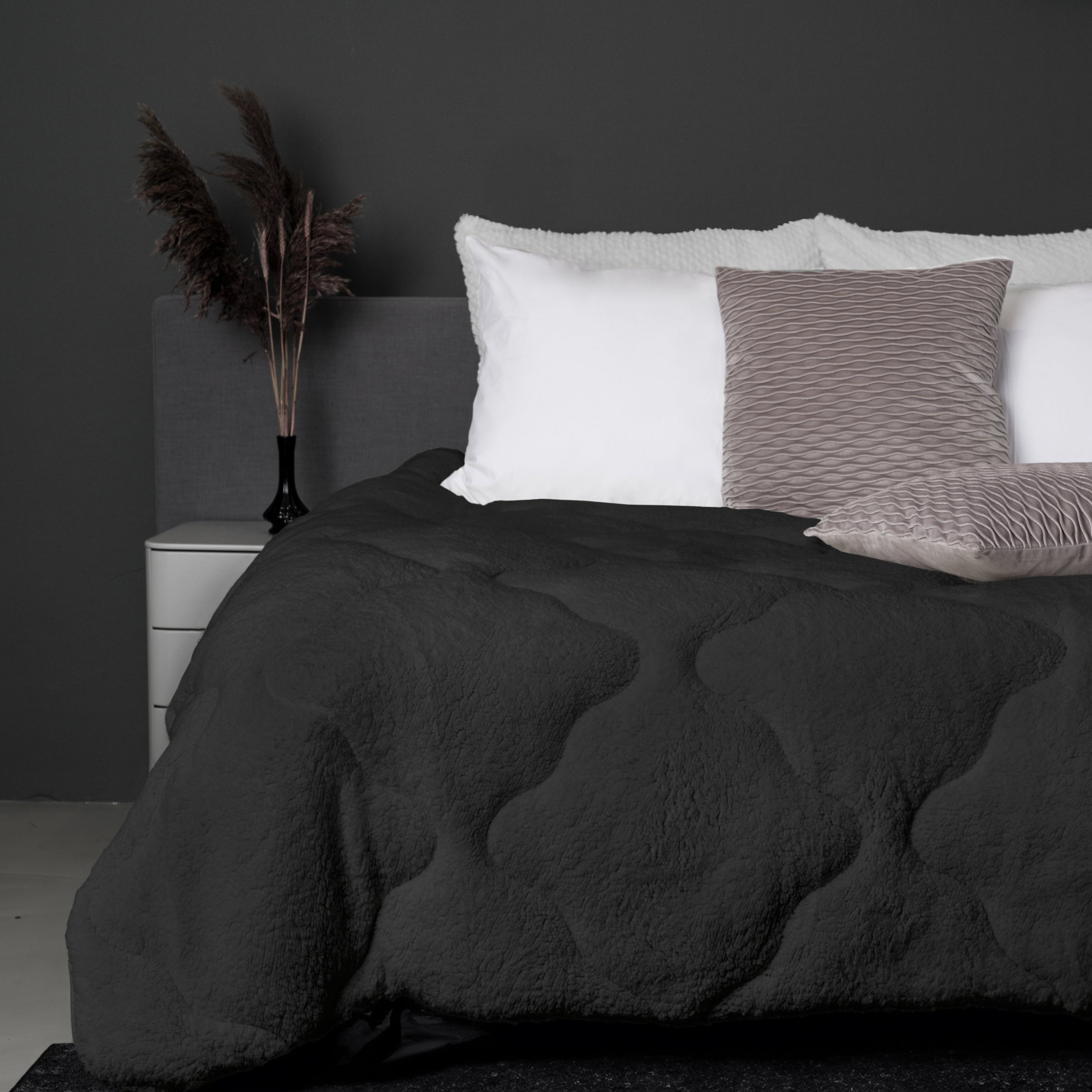 2-in-1 Teddy Duvet in Earl Gray Anthracite – Soft, Breathable Bedding for Year-Round Comfort, Easy Care, No Cover Needed 5