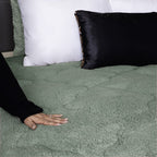 2-in-1 Teddy Duvet in Jade Green - Soft, Breathable, Year-Round Comfort, Easy Care, 140x200 cm, 200x200 cm, 240x200 cm 3