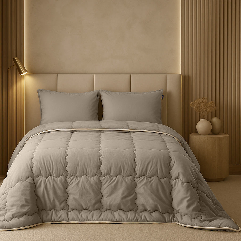 Cooling Duvet Without Cover – Soft Satin Fabric, Heat-Regulating for Summer and Spring – 140x220 cm, 200 g/m² Filling 1