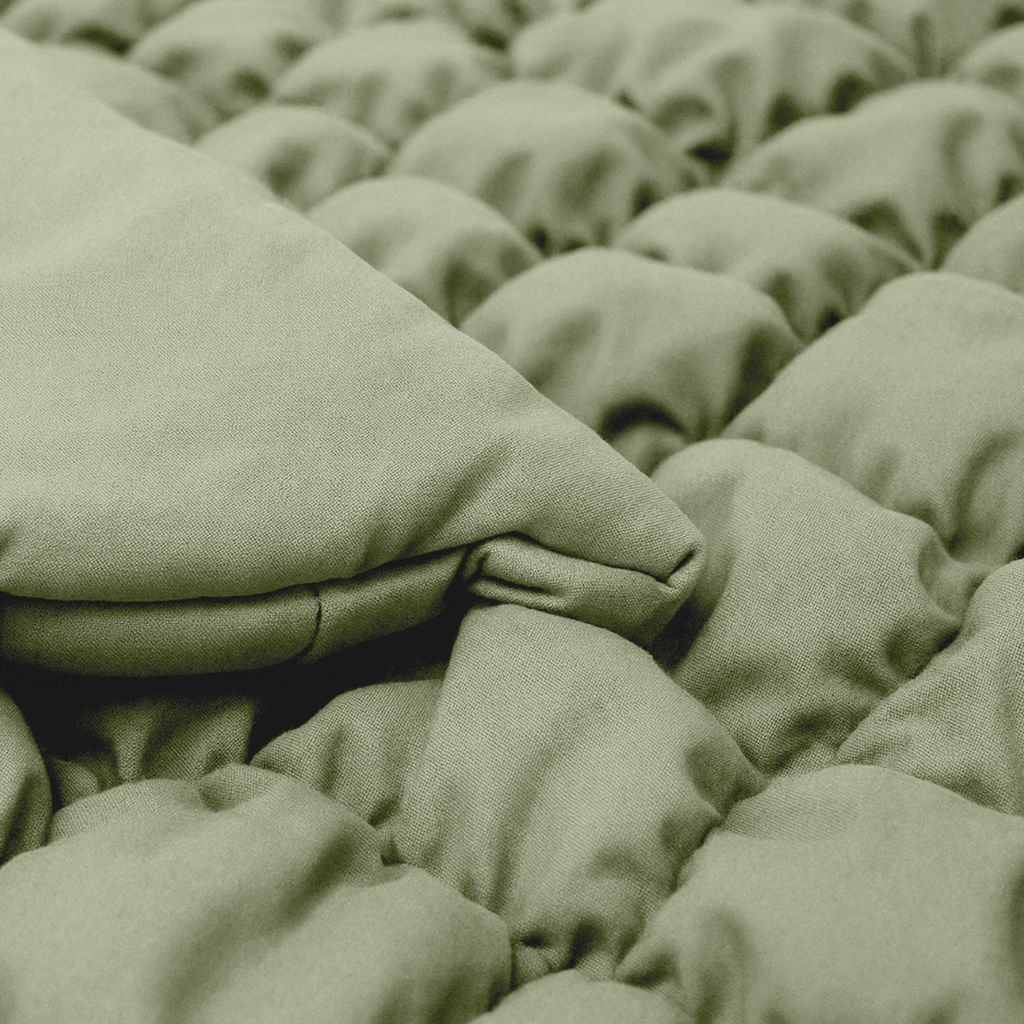 Fluffy Cube Duvet in Pistachio Green – 2-in-1 Duvet and Bedspread 2