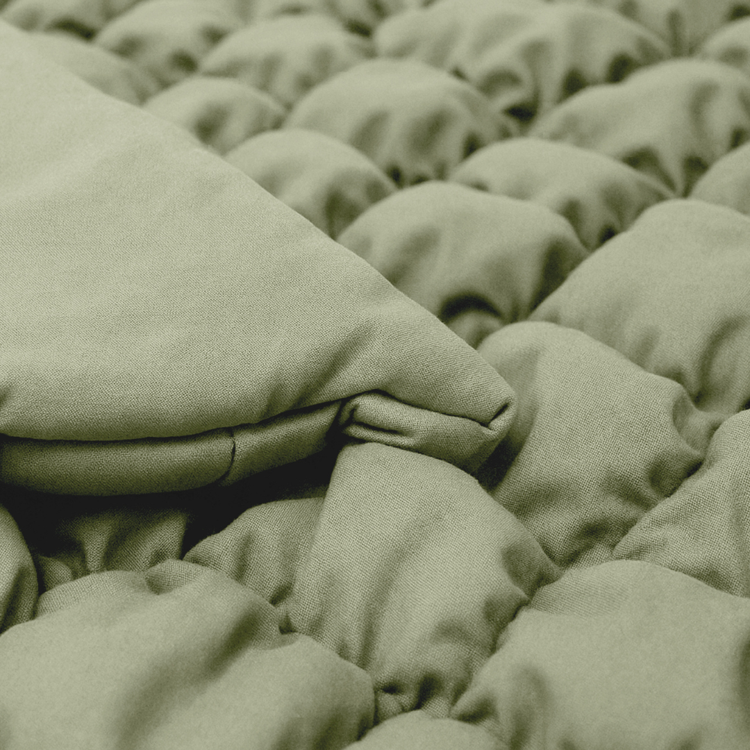 Fluffy Cube Duvet in Pistachio Green – 2-in-1 Duvet and Bedspread 2