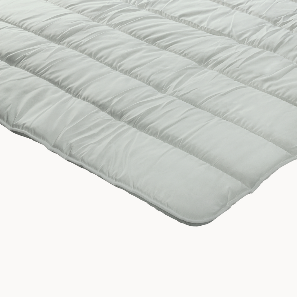 Matte Satin 2-in-1 Duvet and Bedspread, Breathable Fabric, Lightweight Filling, Gray, Available in Multiple Sizes 3