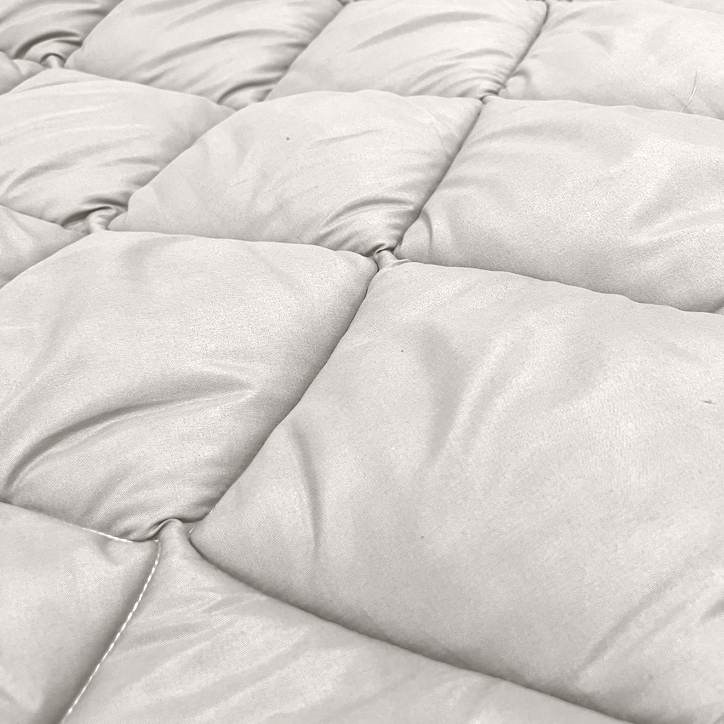 Matte Satin Duvet Bedspread 2-in-1, Offwhite, 220cm Long, Lightweight, Breathable Fabric for All Seasons 4