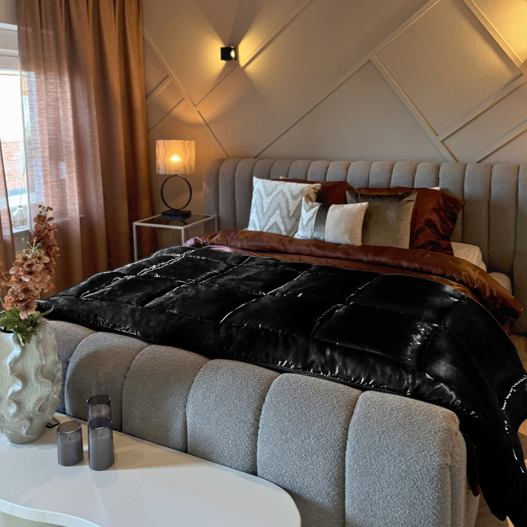 Satin Duvet Insert Without Cover – Reversible Jet Black Design, 2-in-1 Duvet and Bedspread for All Seasons 2