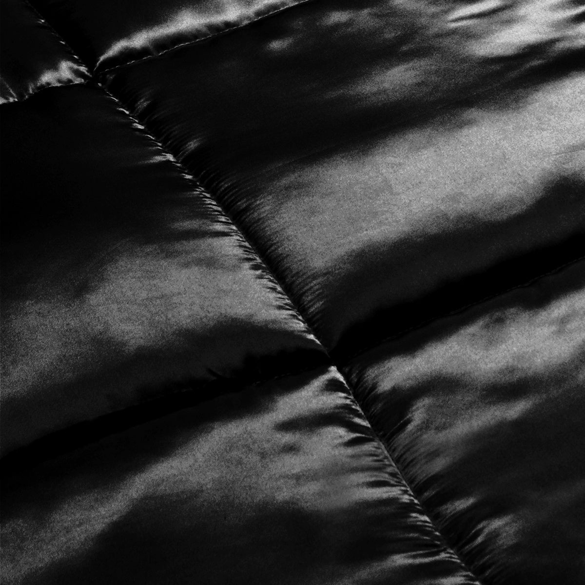 Satin Duvet Insert Without Cover – Reversible Jet Black Design, 2-in-1 Duvet and Bedspread for All Seasons 4