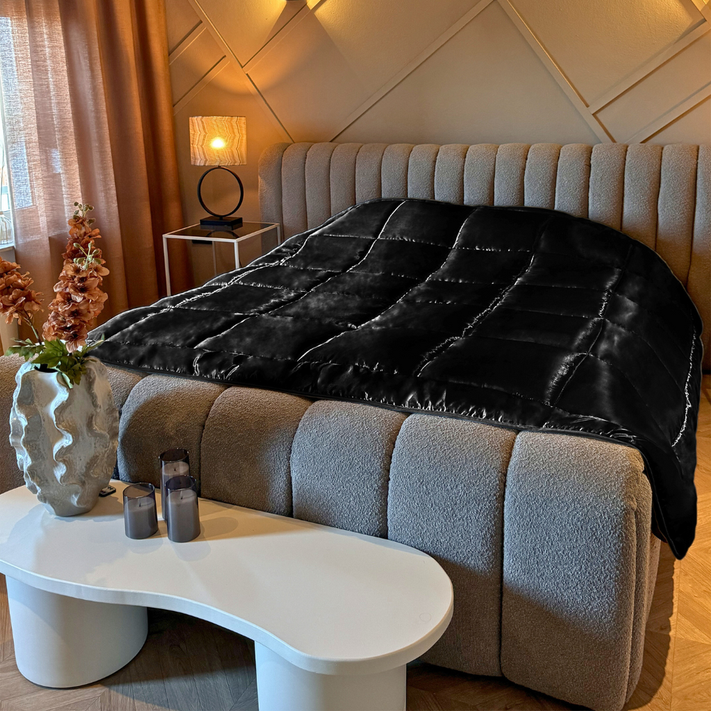 Satin Duvet Insert Without Cover – Reversible Jet Black Design, 2-in-1 Duvet and Bedspread for All Seasons 6