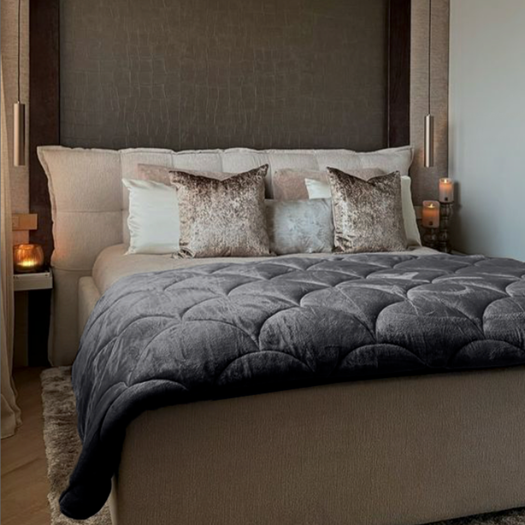 Soft Velvet Duvet Insert, Breathable Microfiber, Washable, Lightweight, Luxurious Comfort for Year-Round Sleep 1