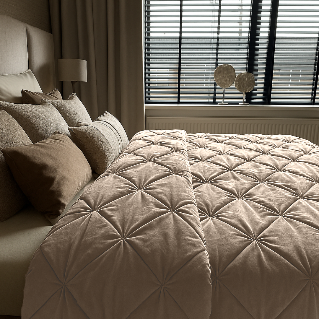 Velvet Duvet Without Cover – Luxurious Diamond Taupe/Grey, Machine Washable, Extra Warm, Insulating and Breathable 1